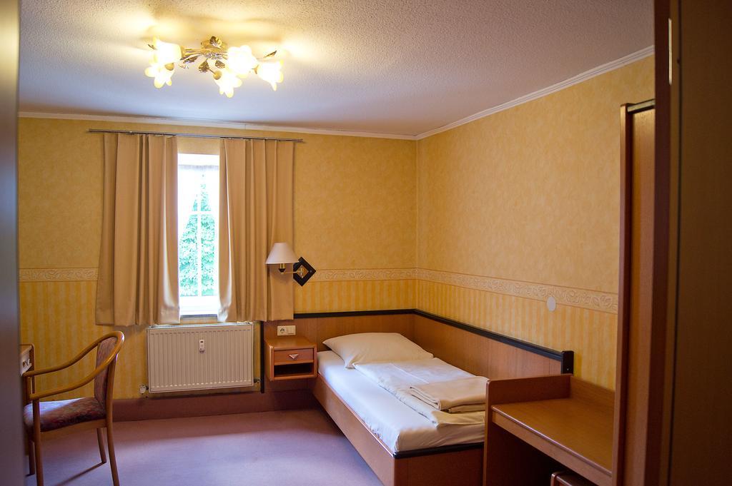 Hotel Garni Promenade Weissenhorn Bagian luar foto