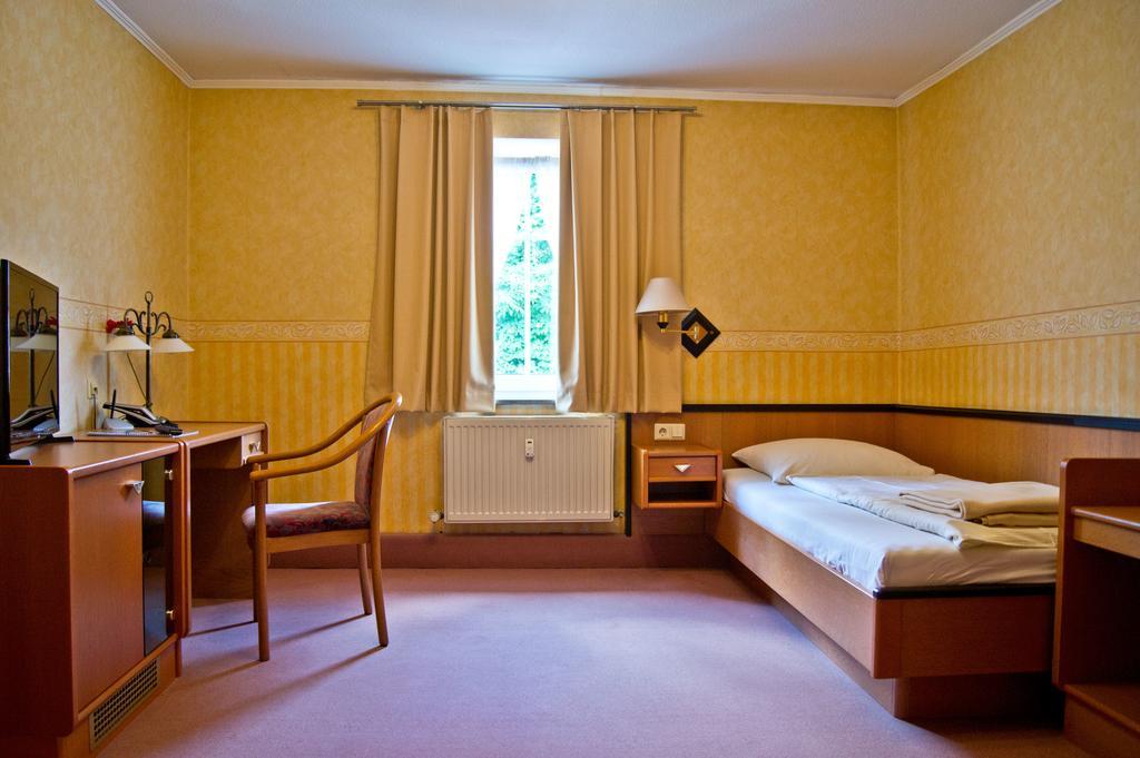 Hotel Garni Promenade Weissenhorn Bagian luar foto