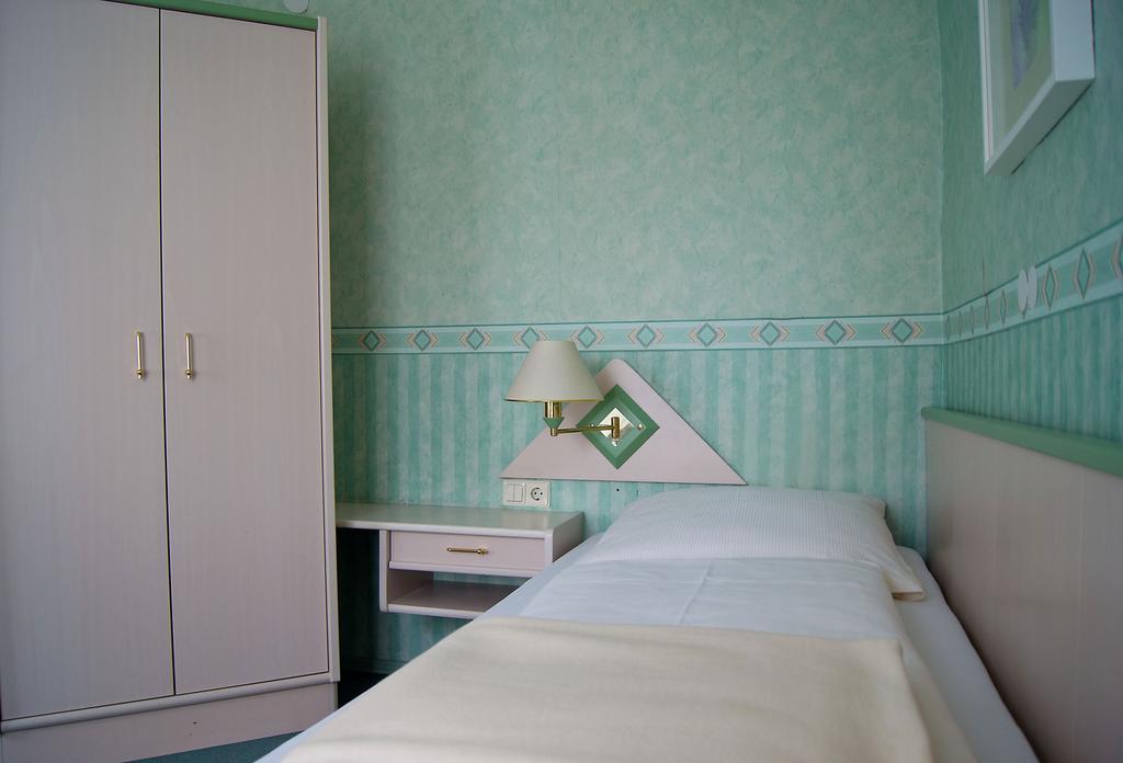 Hotel Garni Promenade Weissenhorn Bagian luar foto