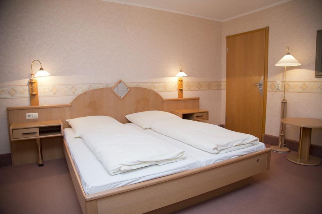 Hotel Garni Promenade Weissenhorn Ruang foto